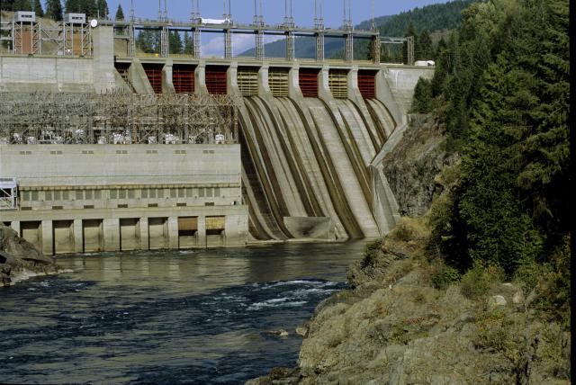 Teck Sells a Third of Waneta Dam to BC Hydro