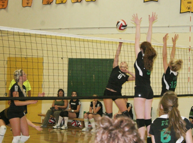 Wildcats score 15th place finish at 40-team UBC-O High School Volleyball Tournament