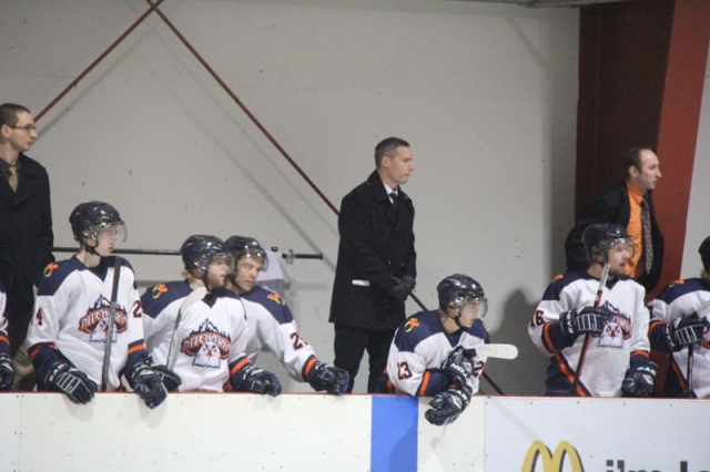 Relations between Beaver Valley and Trail hockey teams reach all-time low, BC Hockey to  investigate Saturday's incident