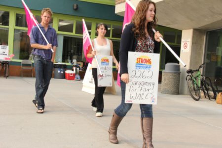 CUPE Local 2262 sets up information pickets lines at NDCC