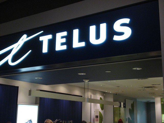 Telus axes activation fee for new customers