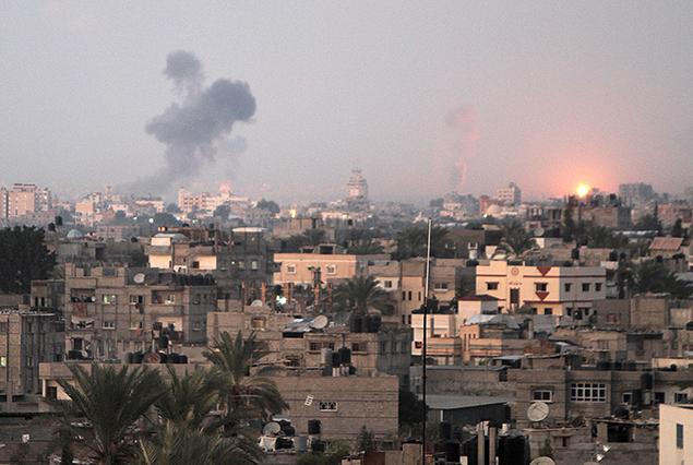 Israel launches airstrikes against Gaza Strip, kills Hamas commander