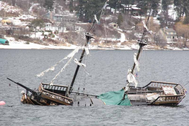 Local ship builder promises to rebuild 'Pirate Ship'