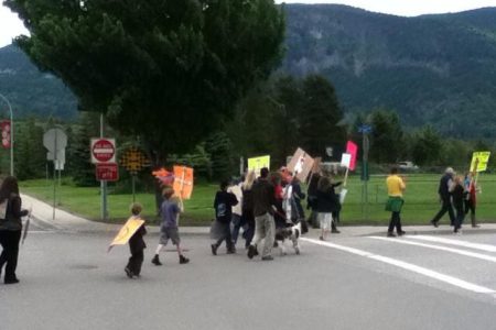 Monsanto protest draws hundreds