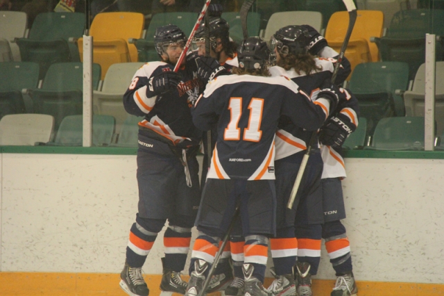 Hawks oust Thunder Cats to advance to KIJHL Final against Storm