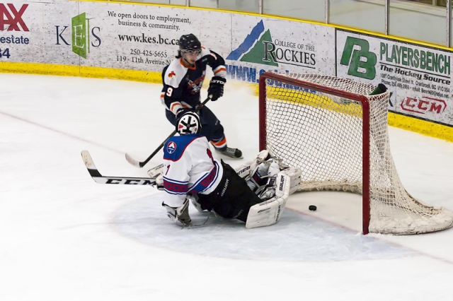 Edwards commits to Selkirk College on eve of KIJHL Final