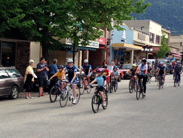 Nelsonites fill streets for Heritage City stop on Clara’s Big Ride for Bell Let’s Talk tour