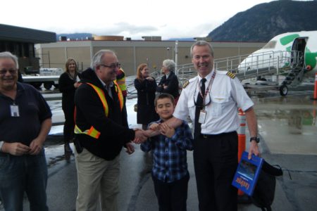 Retiring pilot chooses Castlegar to celebrate his final flight