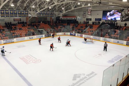 Smoke Eaters Fall In Home-And-Home Opener To Vees