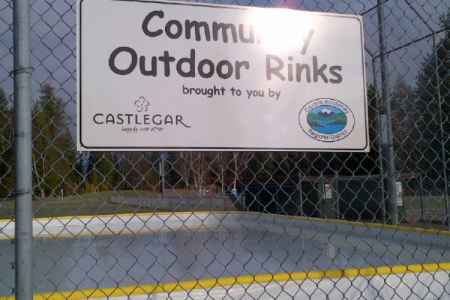 Castlegar community ice rinks open today