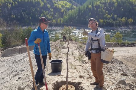 Selkirk College Students Participate in Community-Based Restoration