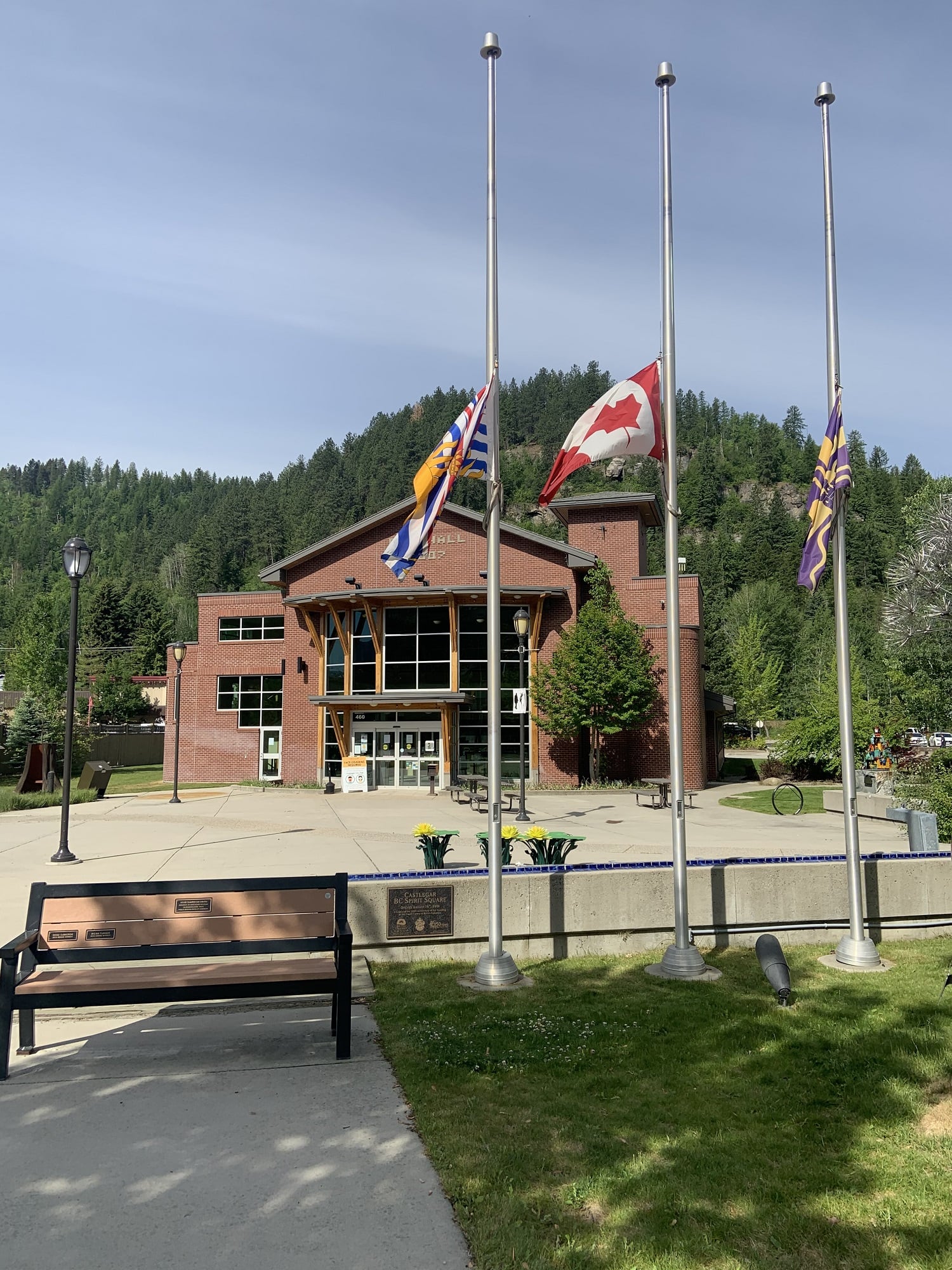 Castlegar City Hall lowers flags to half-mast, holds moment of silence