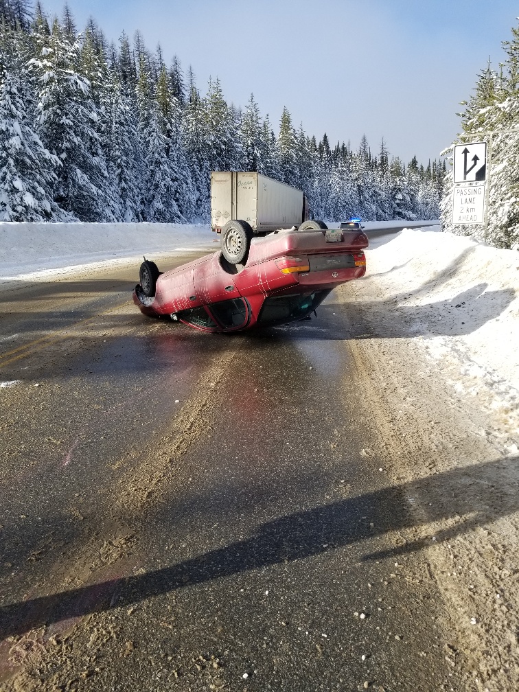 Nelson man in single-vehicle roll-over near Rossland