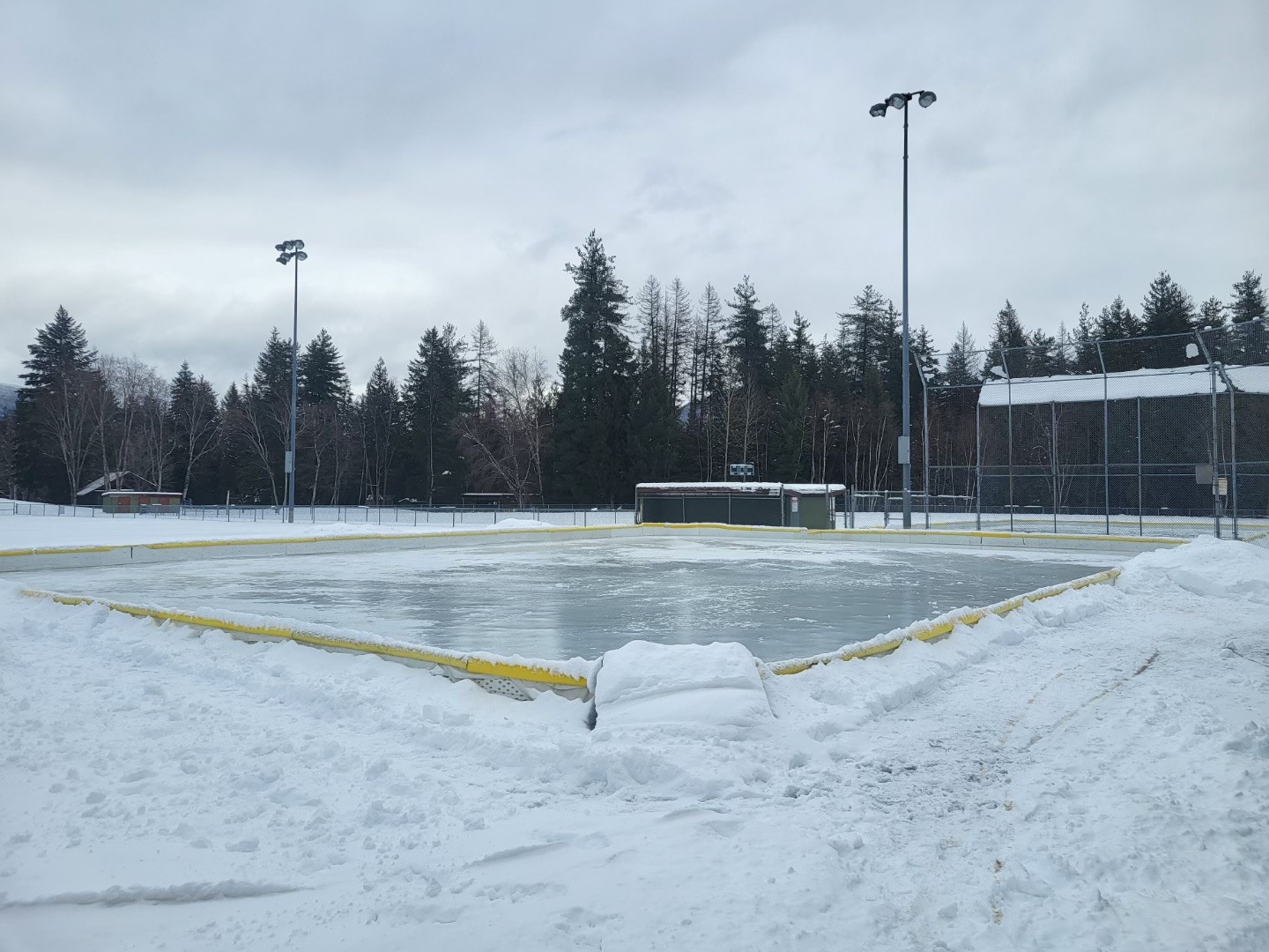 Castlegar’s Outdoor Ice Rinks Open for the Season